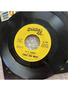 Three Dog Night - Celebrate/Eli's Coming 45rpm VG+ R24